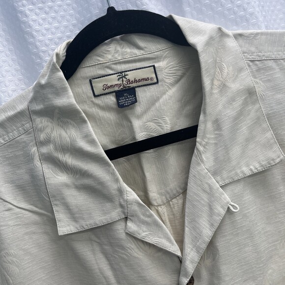Tommy Bahama Other - Tommy Bahama Mens Ivory 100% Silk Classic Palm Tree Camp Shirt Jacquard XL
